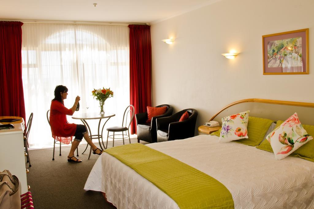 Beachfront Motel Napier Esterno foto