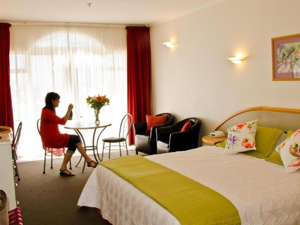 Beachfront Motel Napier Esterno foto