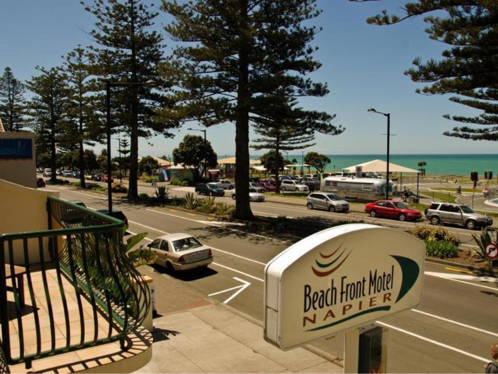 Beachfront Motel Napier Esterno foto