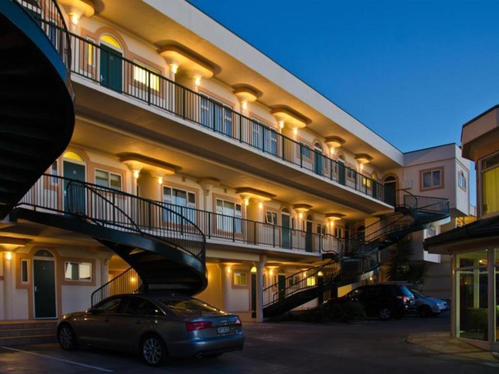 Beachfront Motel Napier Esterno foto