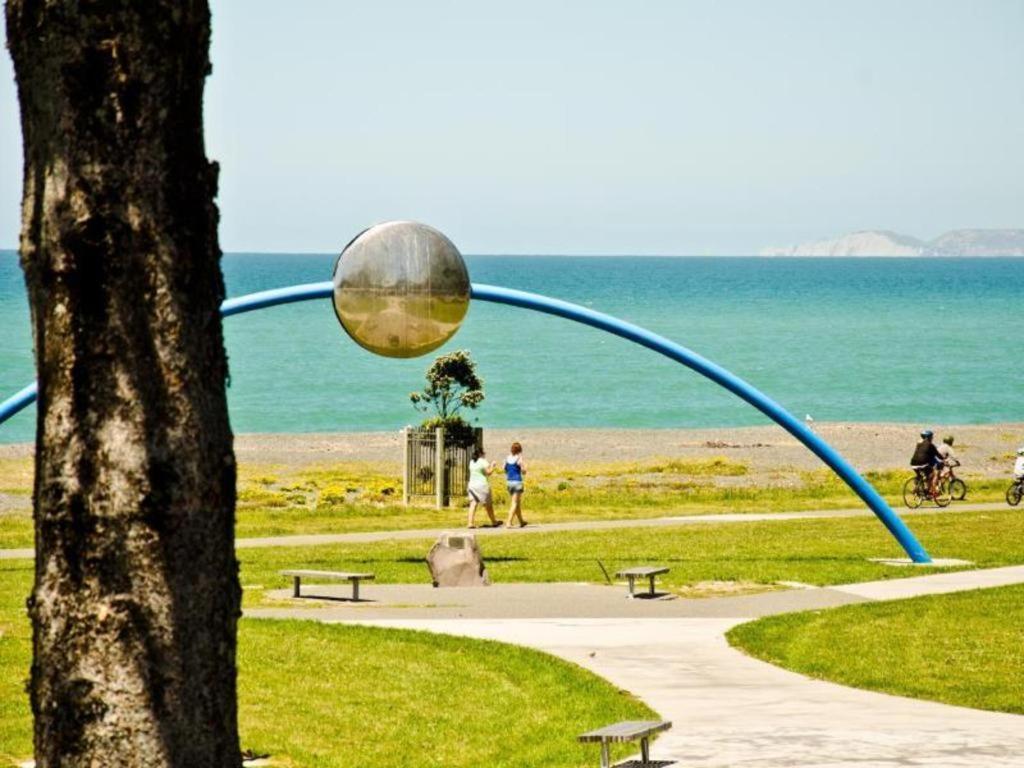 Beachfront Motel Napier Esterno foto