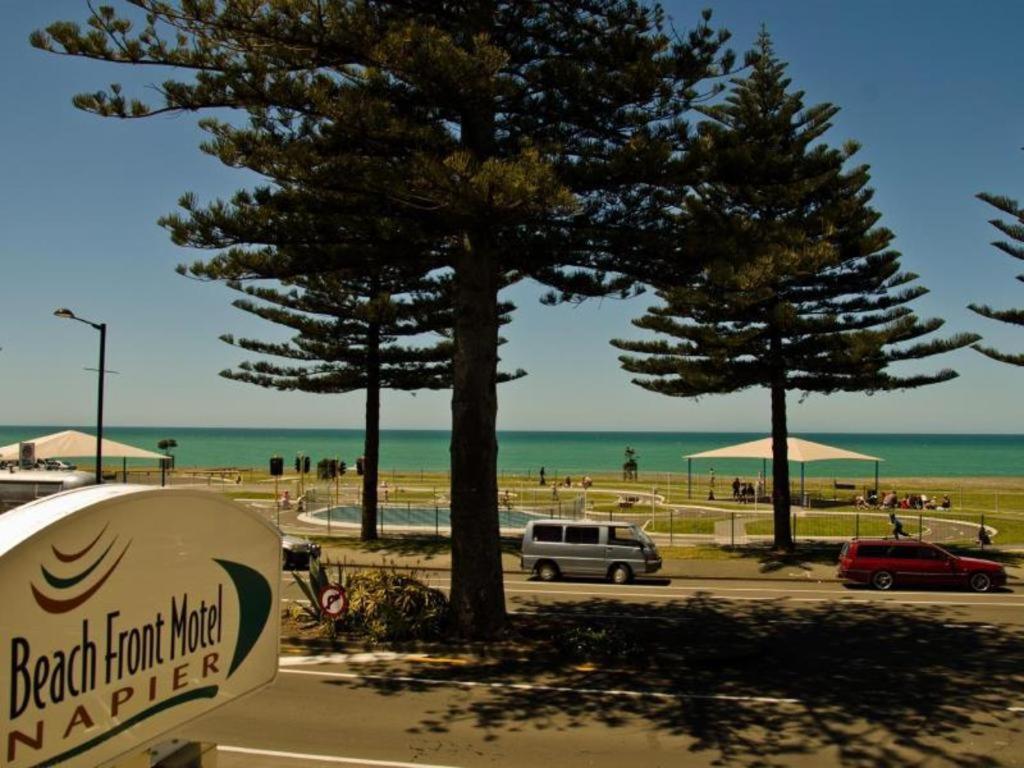 Beachfront Motel Napier Esterno foto