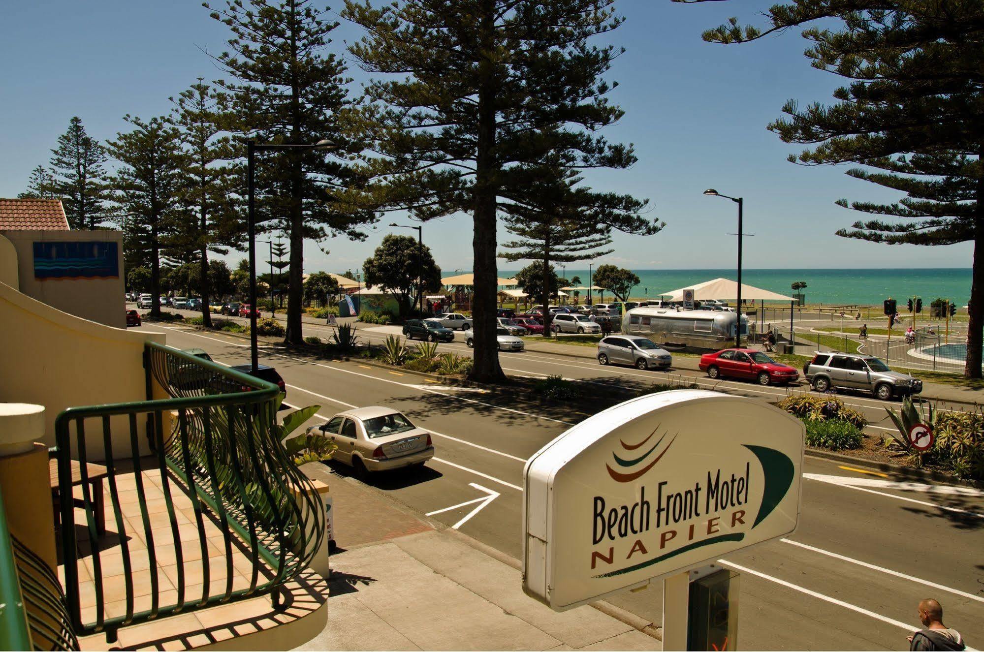 Beachfront Motel Napier Esterno foto
