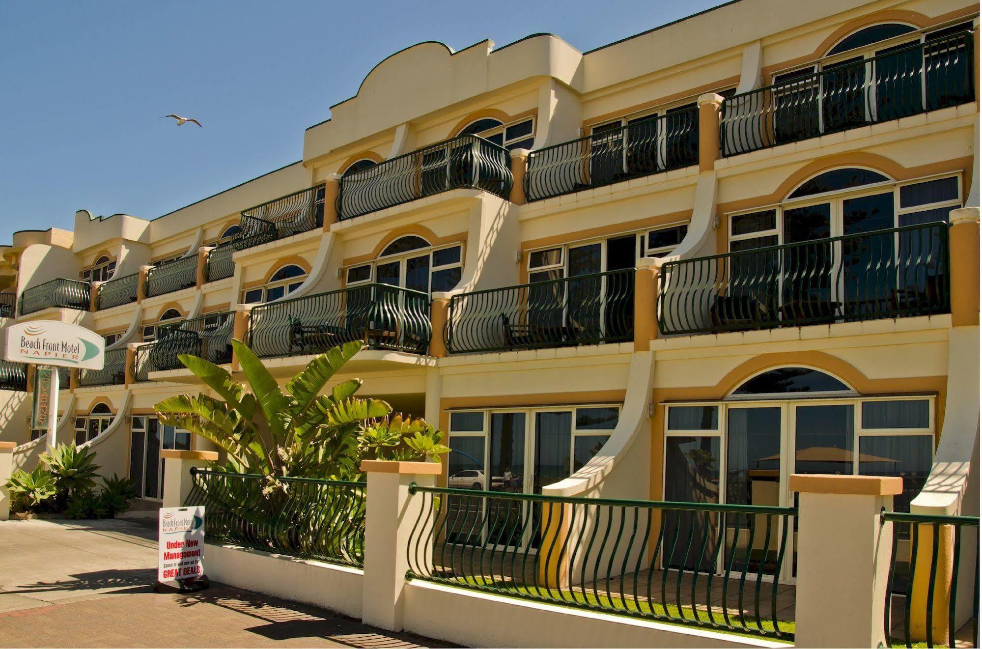 Beachfront Motel Napier Esterno foto